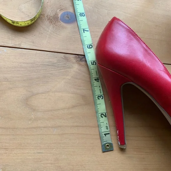 Aldo / Red / Rounded Toe / High Heels - Picture 3 of 10